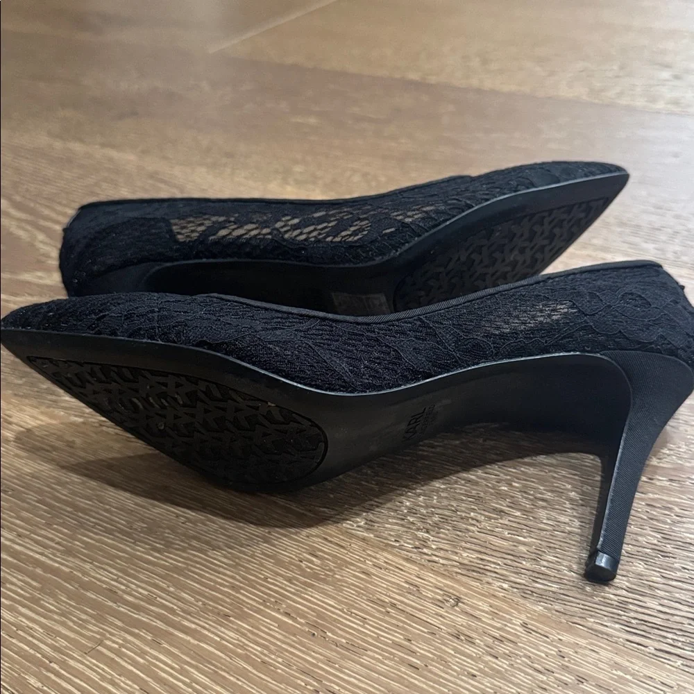 Karl Lagerfeld Paris Black Lace Pointed Toe Heels | KL Logo Classic Pump size 9 - Picture 5 of 6